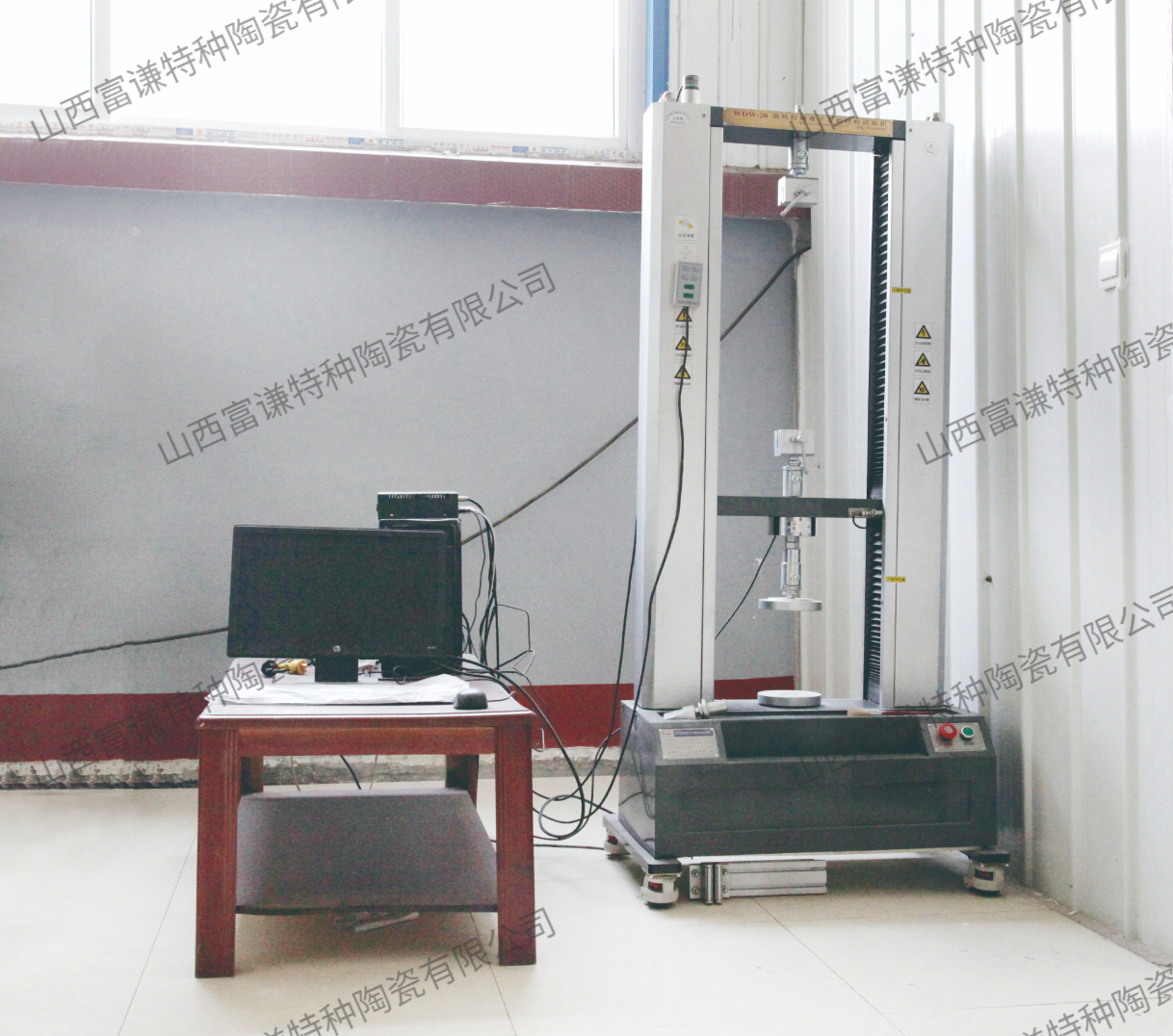萬(wàn)能材料試驗(yàn)儀universal material tester.jpg